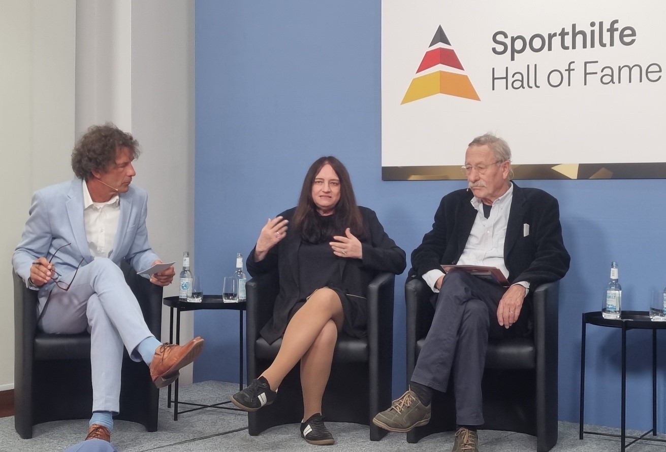 ZZF-Historikerin Jutta Braun gibt ihr Expertinnen-Votum  - Veranstaltung der Deutschen Sporthalle zum Diskurs um die "Hall of Fame des deutschen Sports".