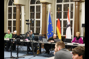 Gäste im Saal