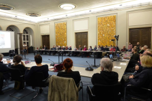 Gäste im Saal