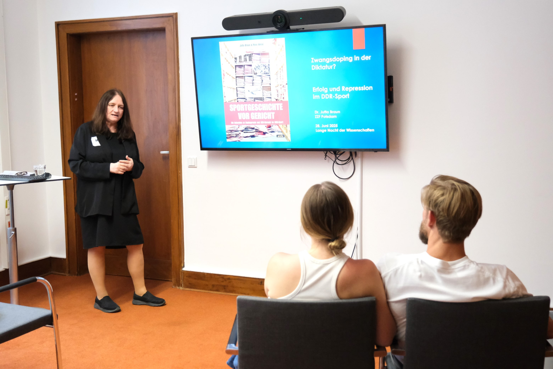 Der Kurzvortrag von Jutta Braun bot neue Forschungsergebnisse zu Zwangdoping in der DDR-Diktatur.