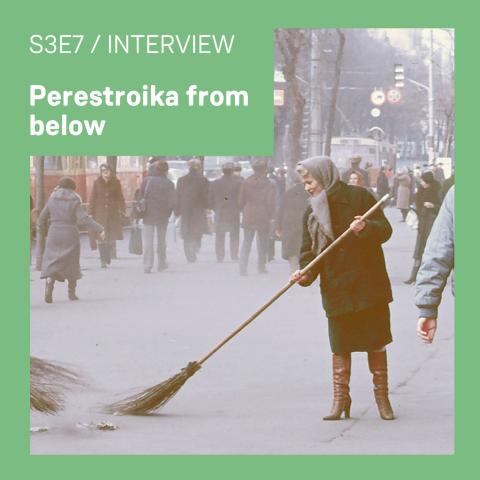 Cover der Episode »Perestroika from below« des ZZF Podcast. Dargestellt ist eine Frau, die eine Straße fegt. 