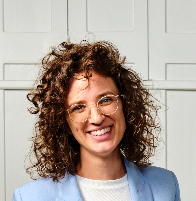 Portraitfoto von Annelotte Janse, Fotograf ist Corné van der Stelt