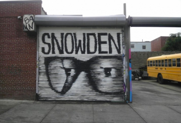 Foto: Edward Snowden Wall Mural, in Astoria, NY, Juli 2013. Quelle: Lunchboxlarry via flickr, Lizenz: CC BY 2.0.