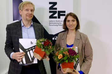 Erhielten den Zeitgeschichte digital-Preis 2022: Rüdiger Bergien und Sophie Genske, Foto: Marion Schlöttke /ZZF 