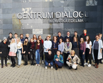 Die Teilnehmer*innen des internationalen Workshops „Rethinking Memory Culture“ 2018 in Łódź, Polen (Foto: unbekannt).