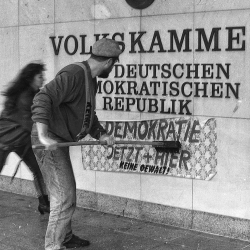 Demokratie Jetzt + Hier (1989, Jörg Fuhrmann)