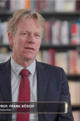 Im Interview: ZZF-Direktor Frank Bösch in der TV-Doku von Terra X History "An einem Tag im September"